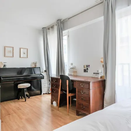 Spacious For 4 People - Trocadero Passy Apartment *